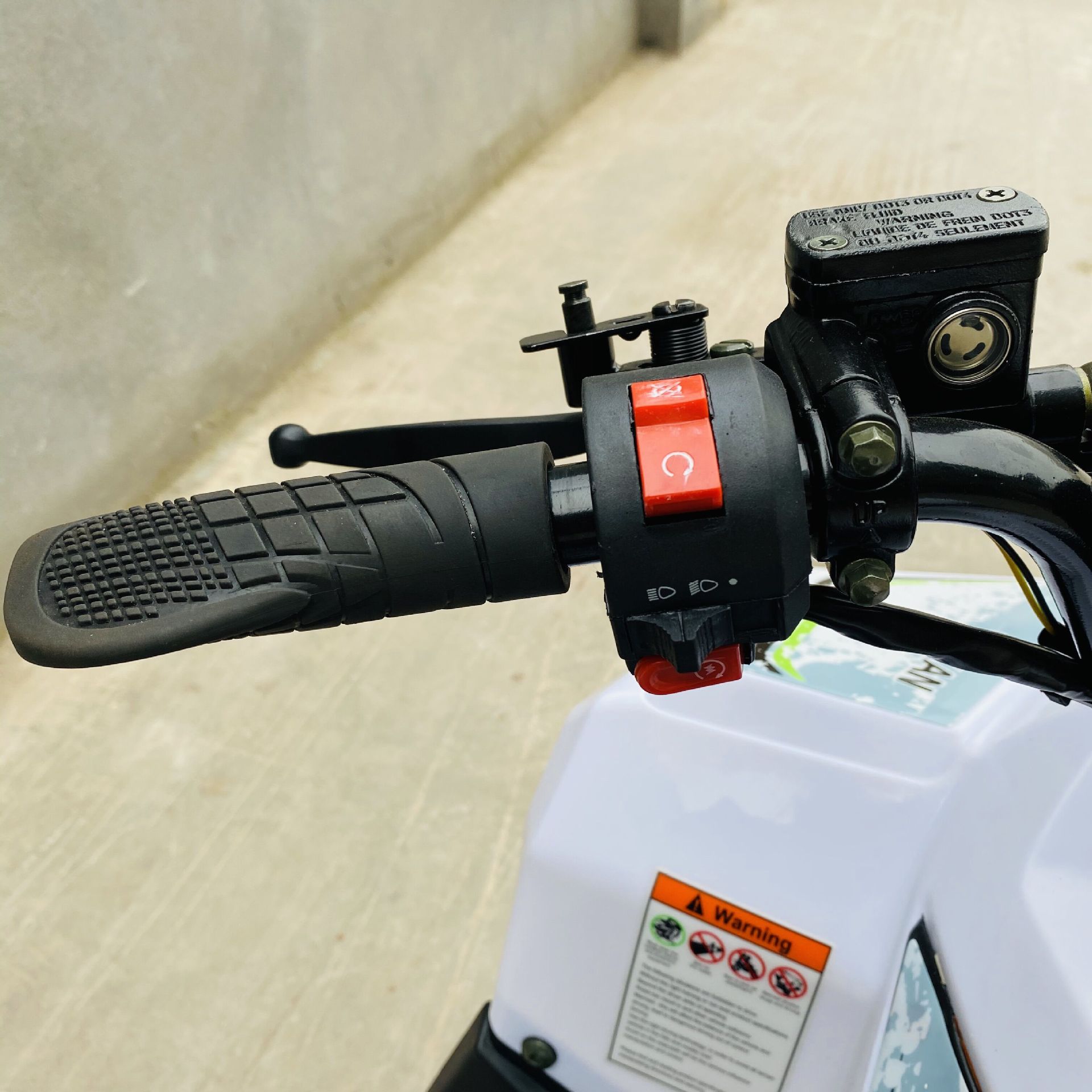 スノーモービル、初心者向けのスムーズな操作性、冬の屋外雪上走 - Outdoor Adventure Recreation のレビューと価格