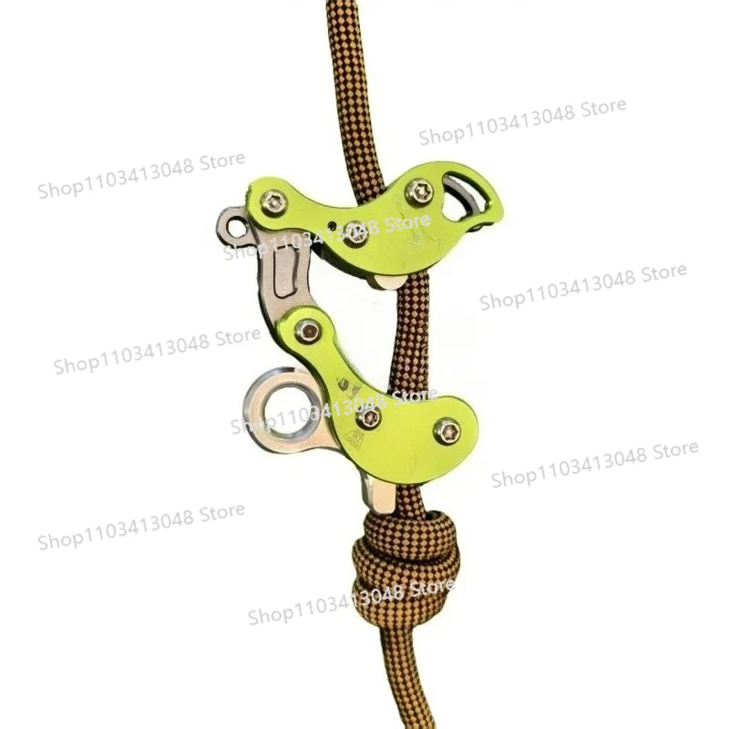 8つのリングで木を登る機械式グリップ（ロープ不要）屋外アドベ - Outdoor Adventure Activities のレビューと価格